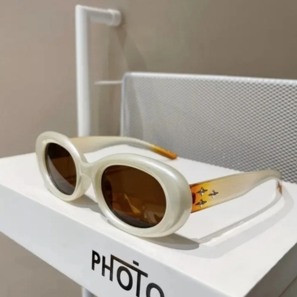 Chic White Oval Sunglasses